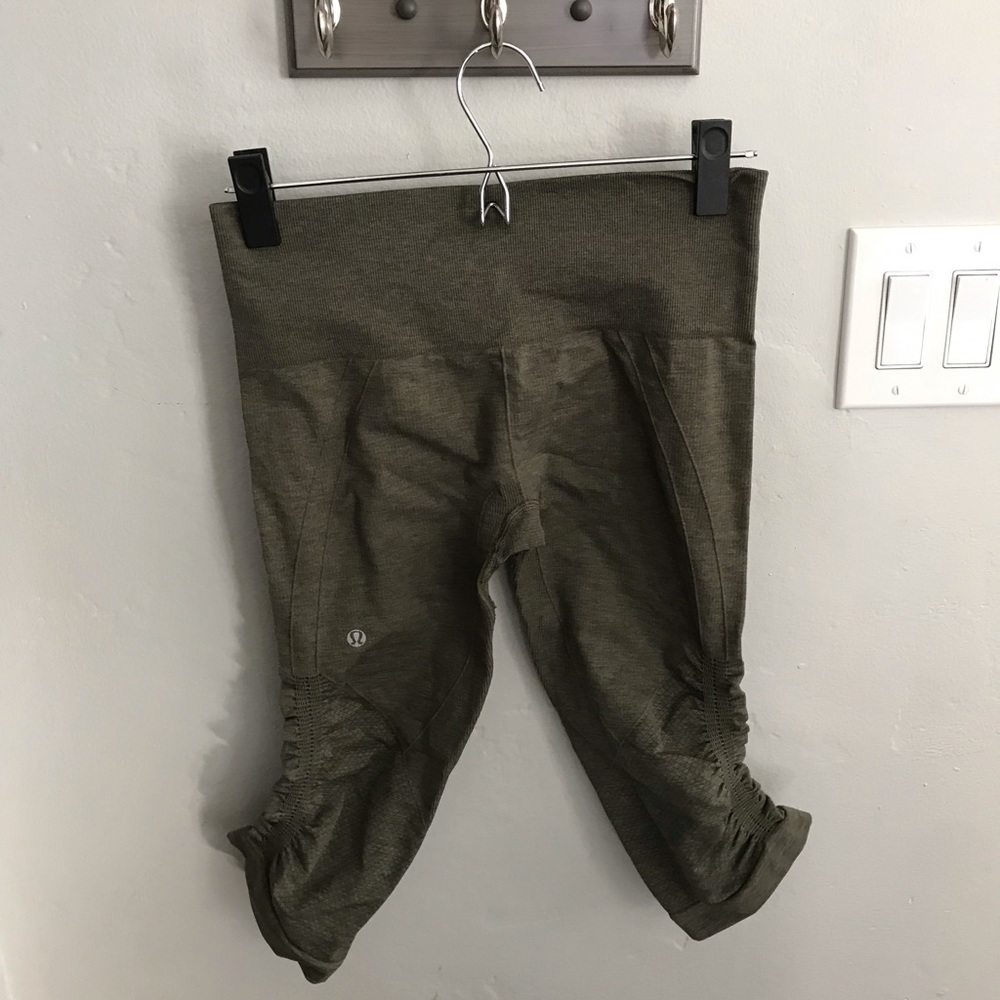 Lululemon olive green crop pants